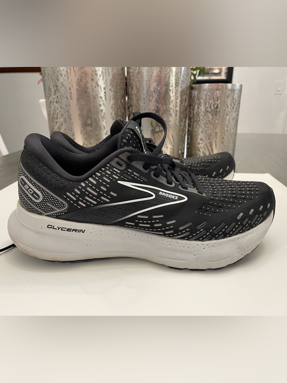 Brooks Glycerin Men's Running Shoes — Black with White Midsole